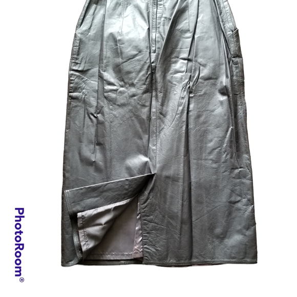 Faux leather skirt - Picture 9 of 11
